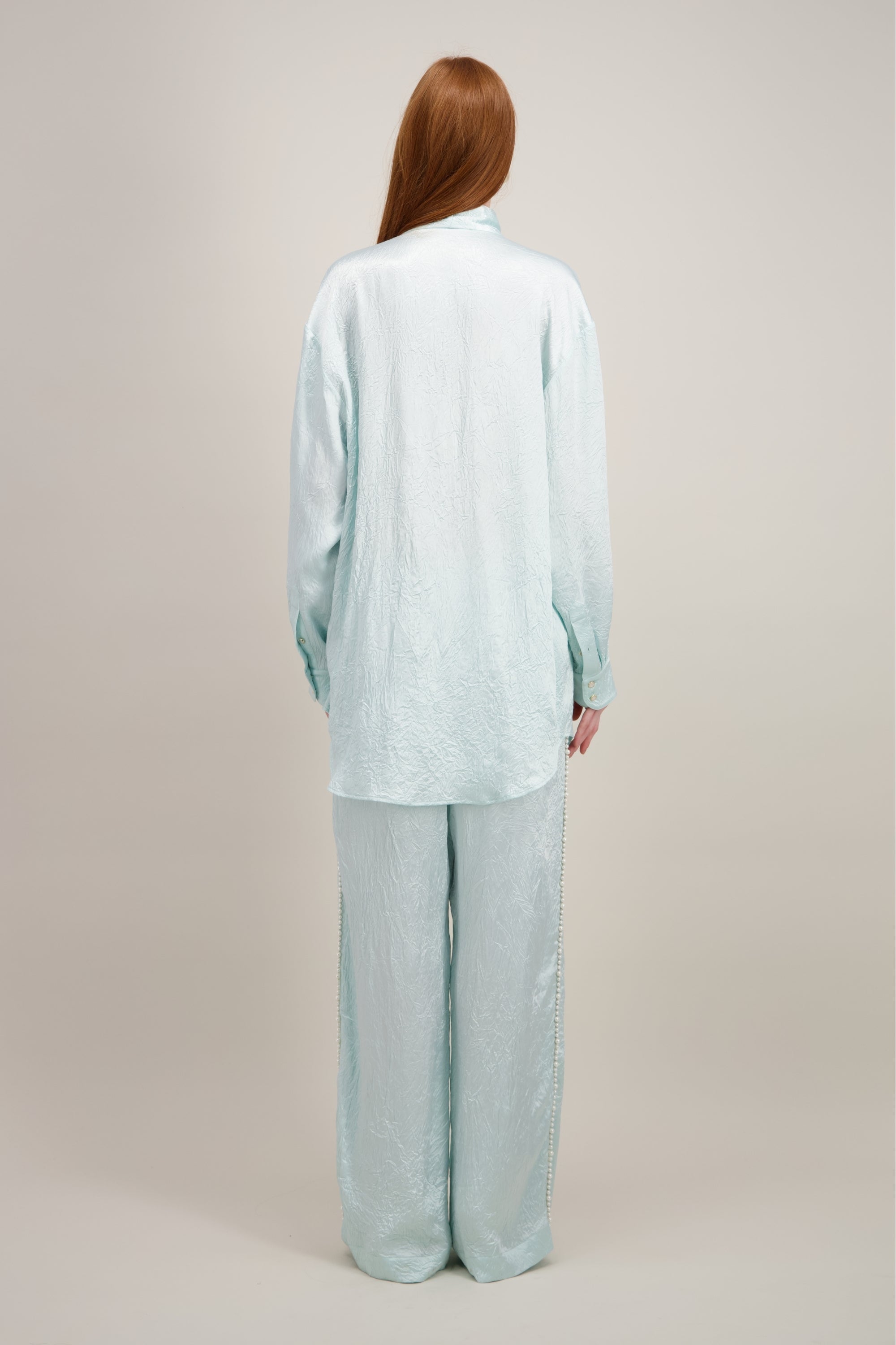 Chemise Lavallière, Coupe oversize, bleu ciel. Vu de dos