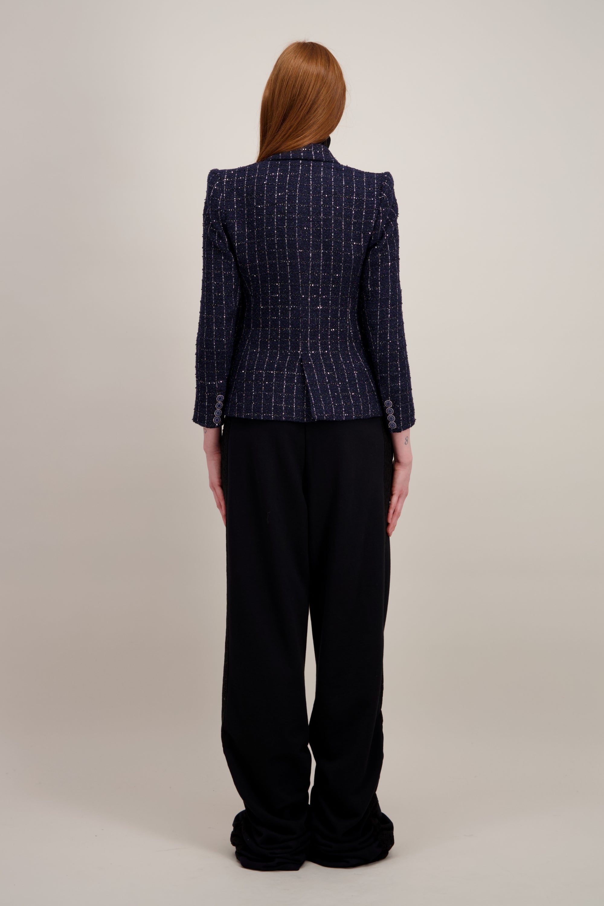 Veste Cintrée, Coupe d'épaules structurées, bleu. Vu de dos