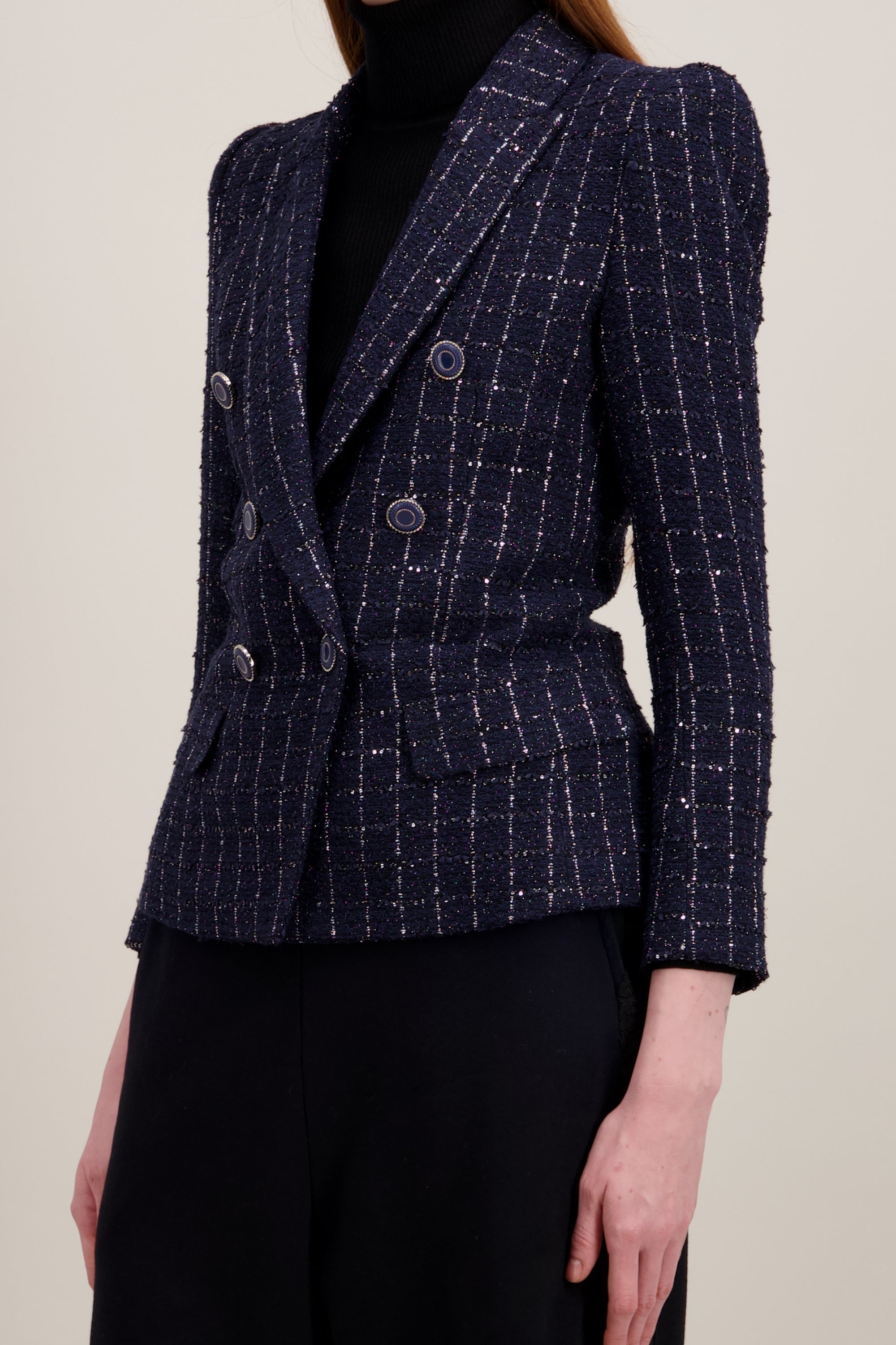 Veste Cintrée, Coupe d'épaules structurées, bleu. Détails