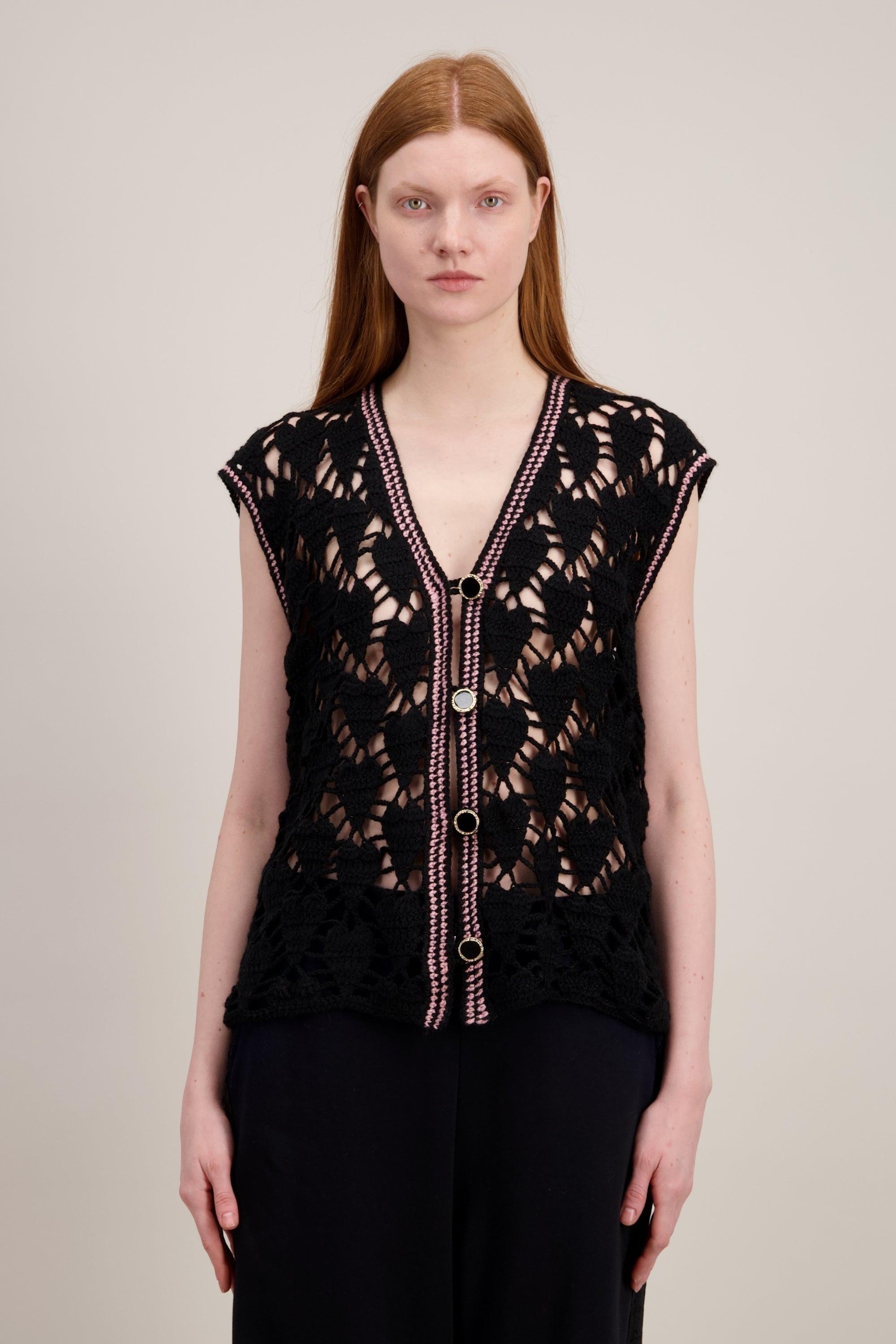 Veste en Crochet noire pour femme | Benmoyal saison FW25 – BENMOYAL