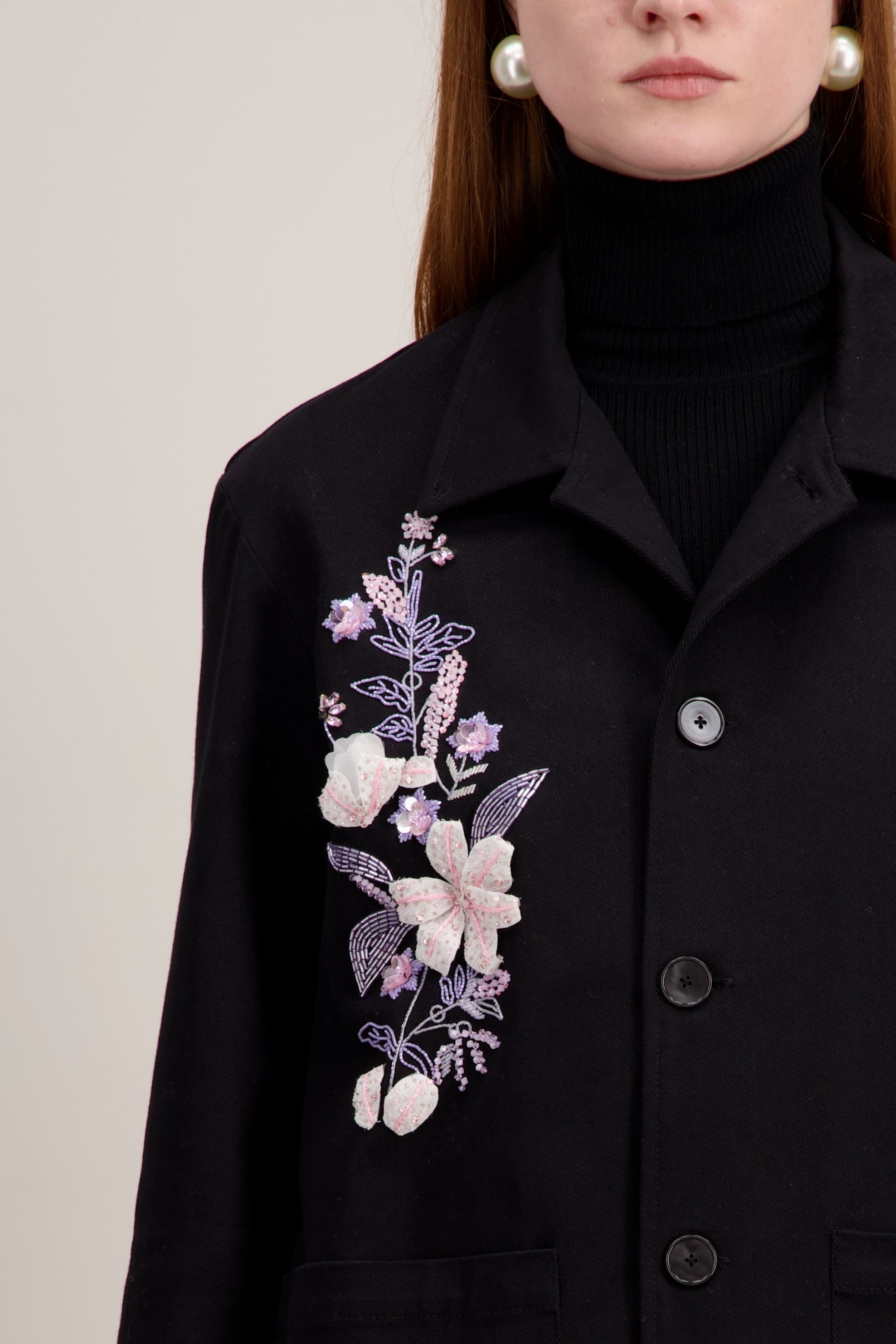 Veste Worker Brodée, Coupe droite et confortable, noir. Détails