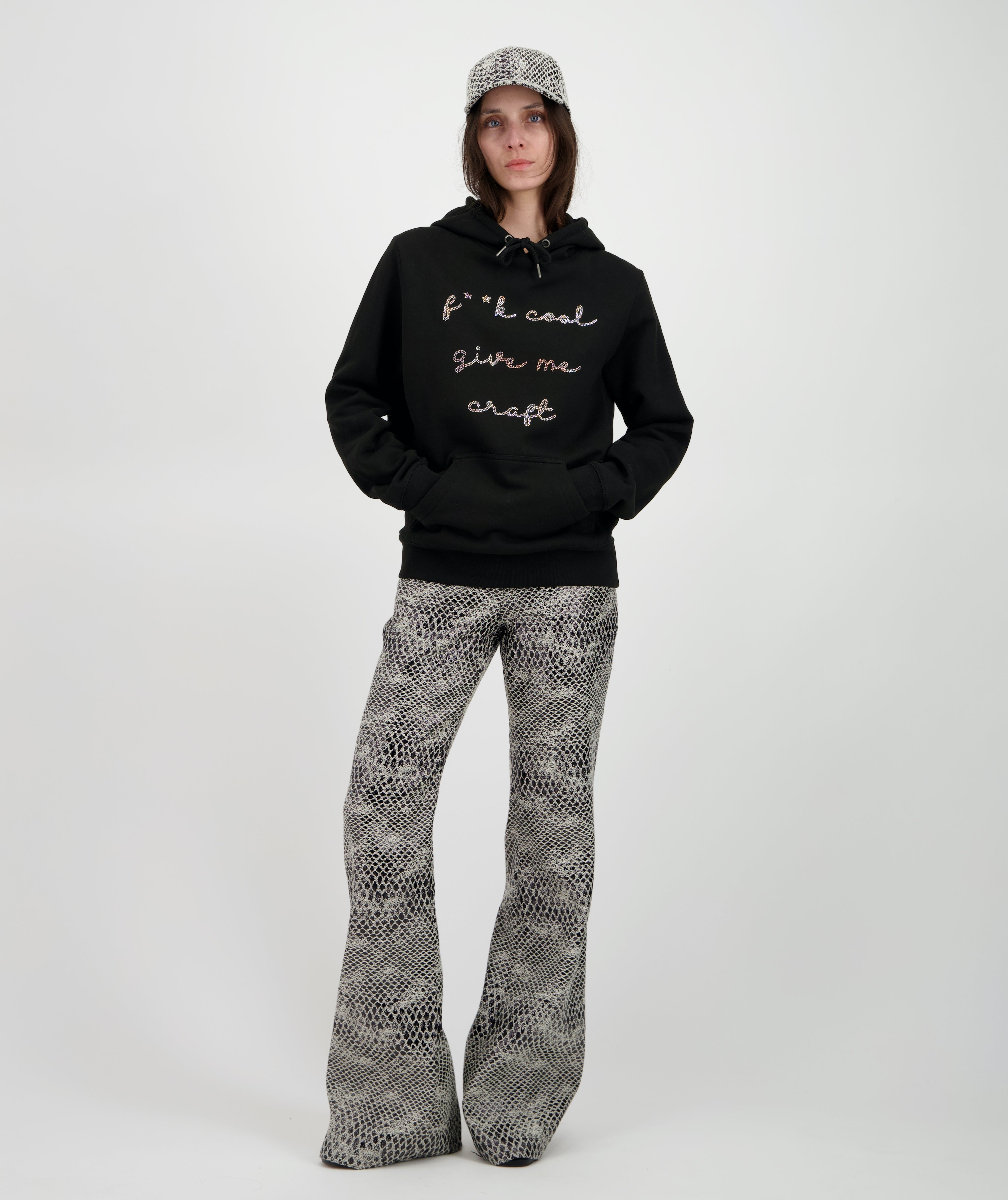 FW24CREW06-02-Fullbody-JPG-12.jpg