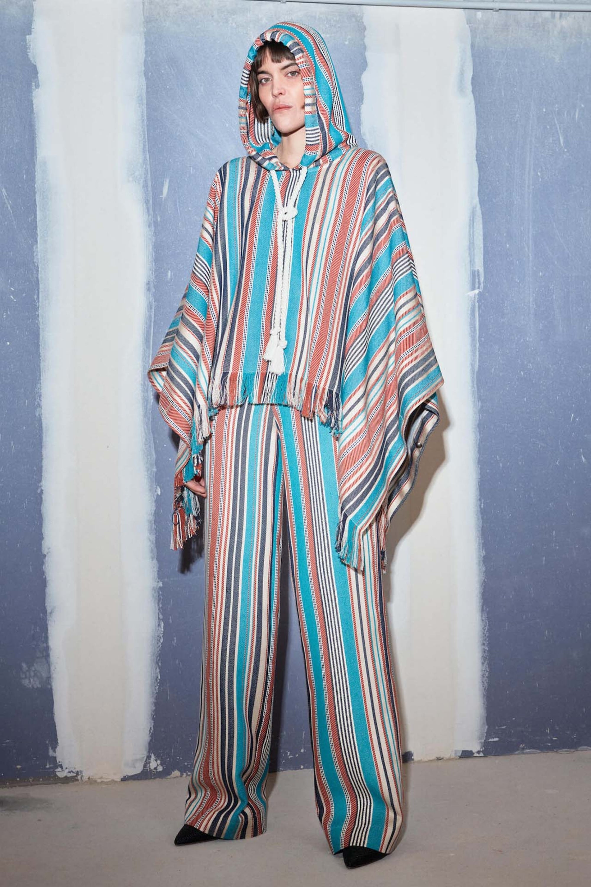 HAND-WOVEN CAPE