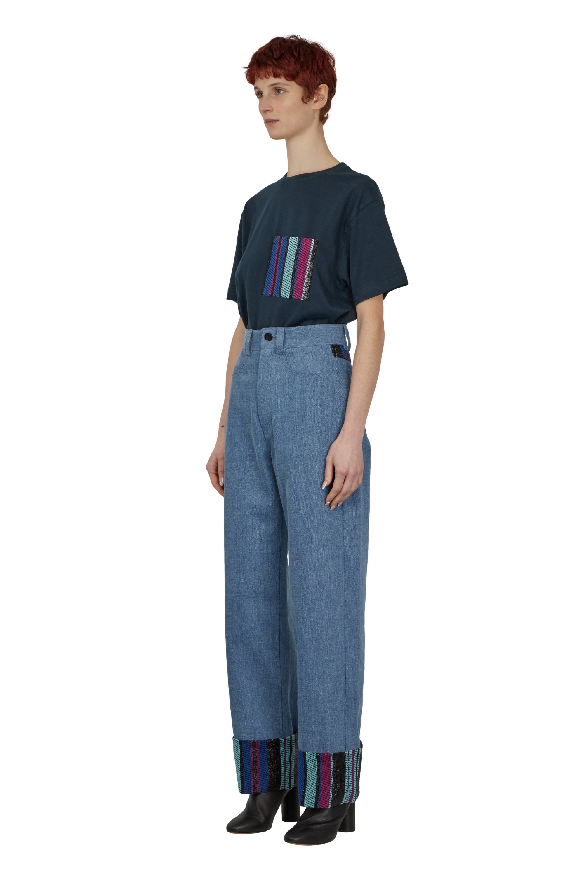 PANTALON DENIM À EMPIÈCEMENTS REVERS