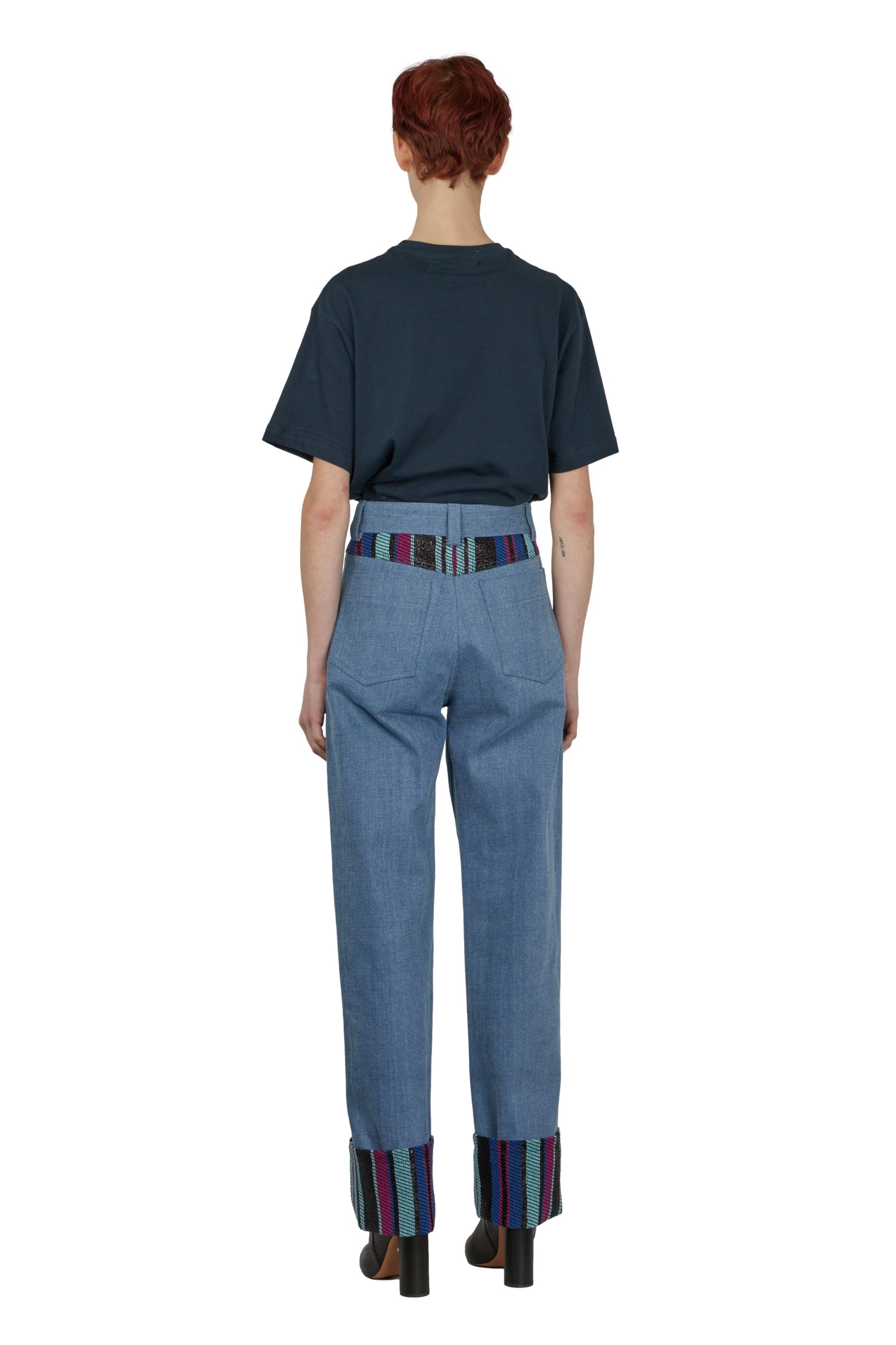 PANTALON DENIM À EMPIÈCEMENTS REVERS
