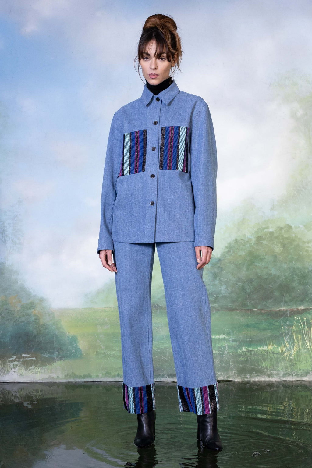 PANTALON DENIM À EMPIÈCEMENTS REVERS