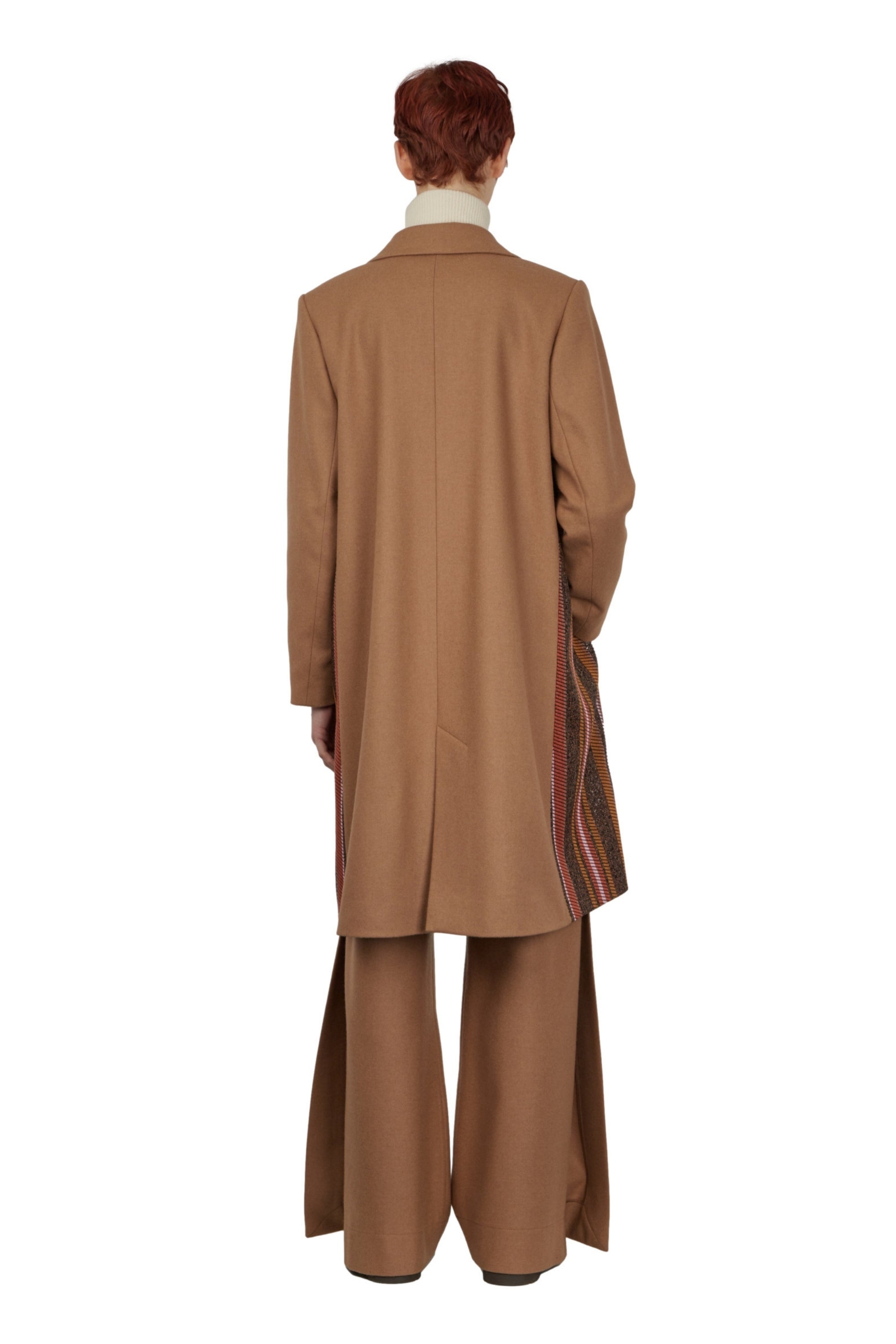MANTEAU DROIT À EMPIÈCEMENTS