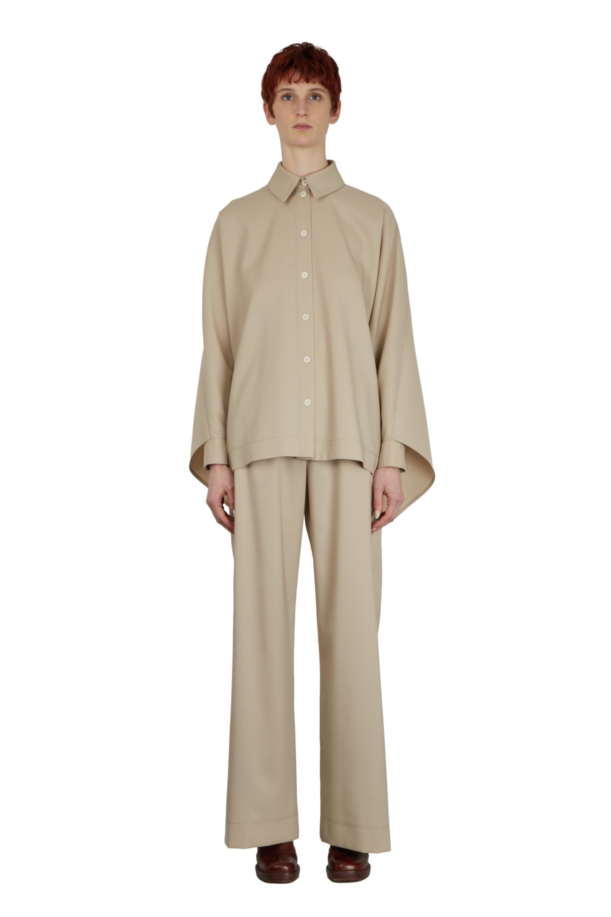 CHEMISE AVEC DRAPÉ AU DOS