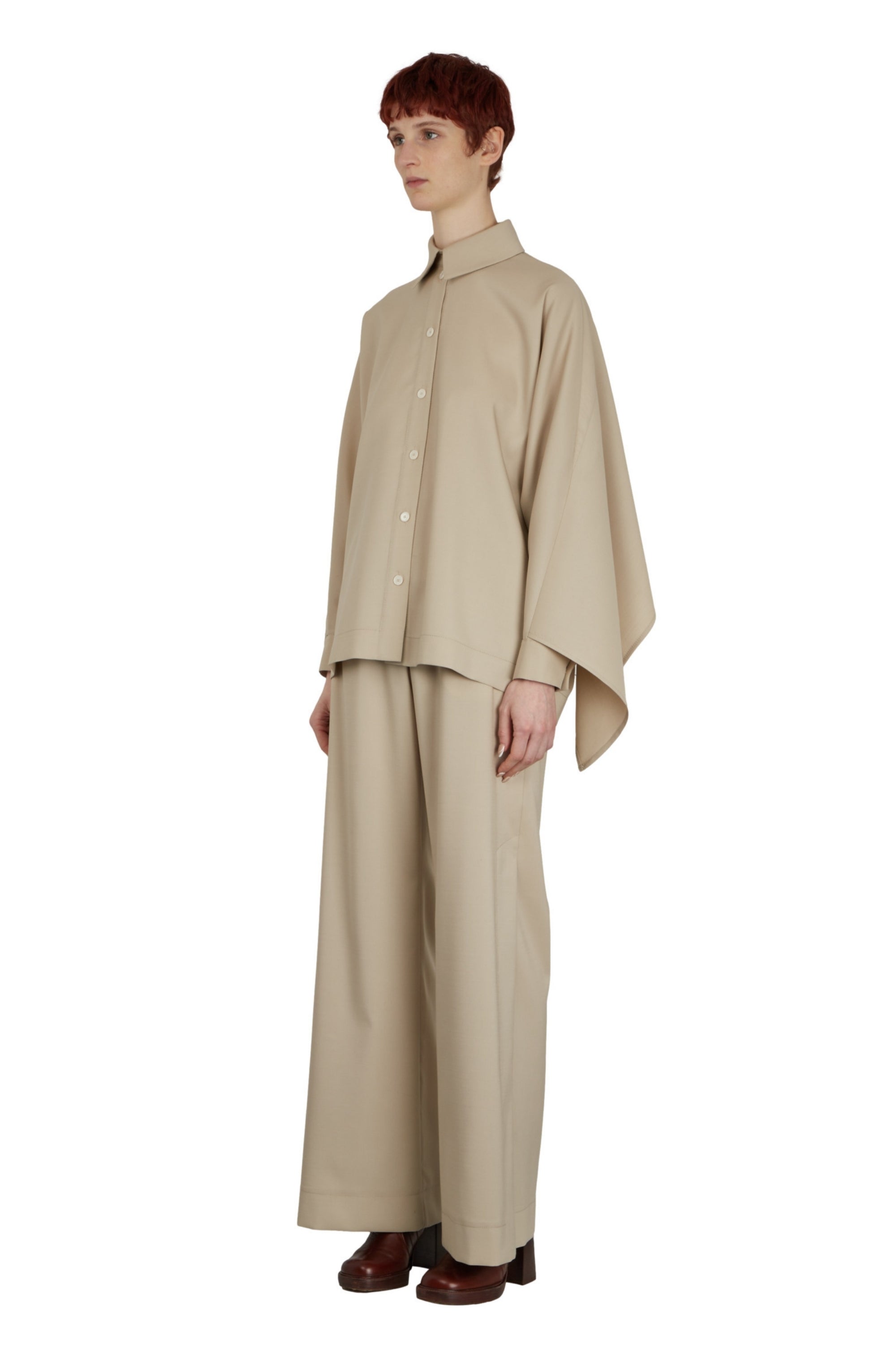 CHEMISE AVEC DRAPÉ AU DOS