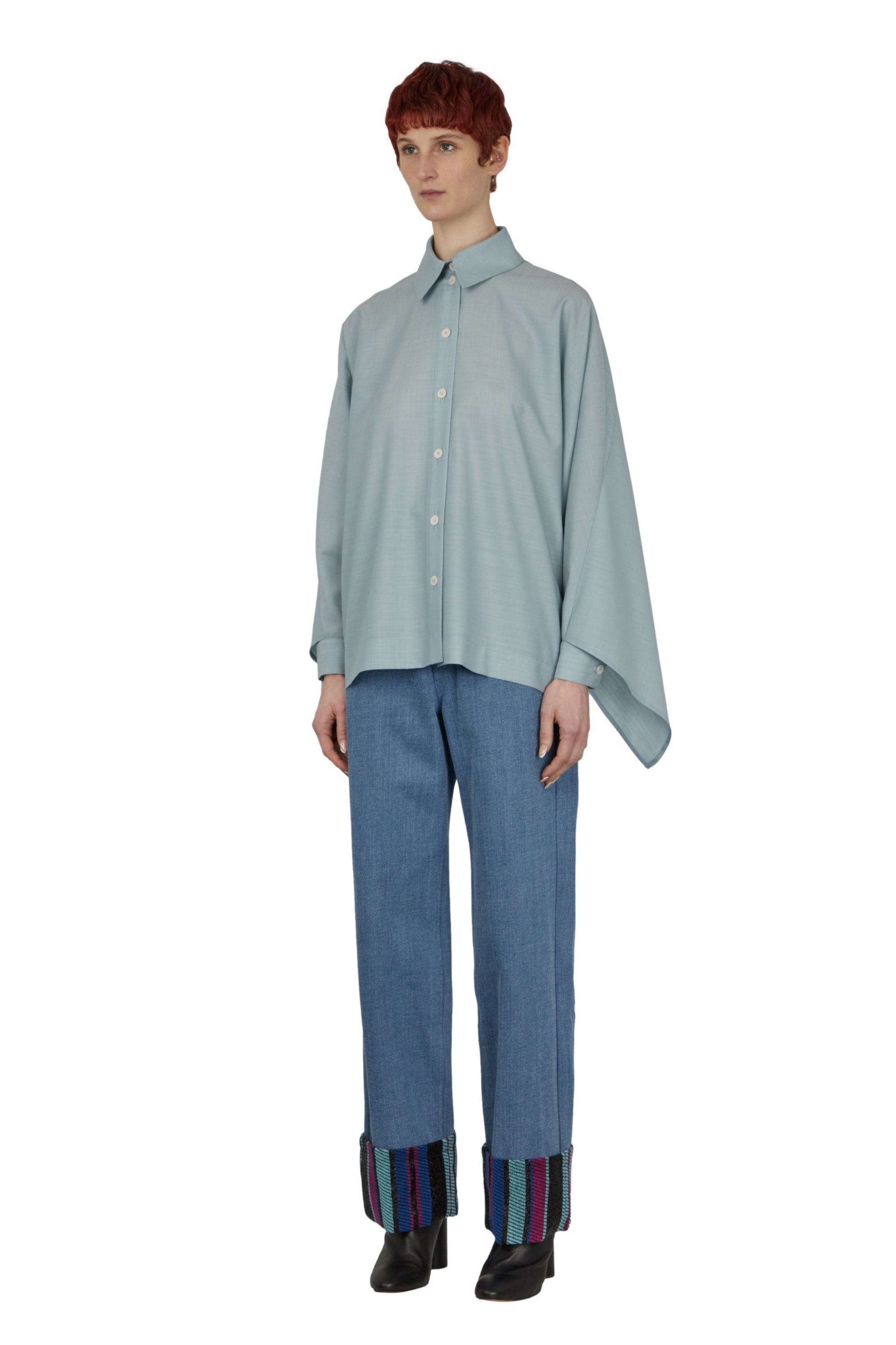CHEMISE AVEC DRAPÉ AU DOS
