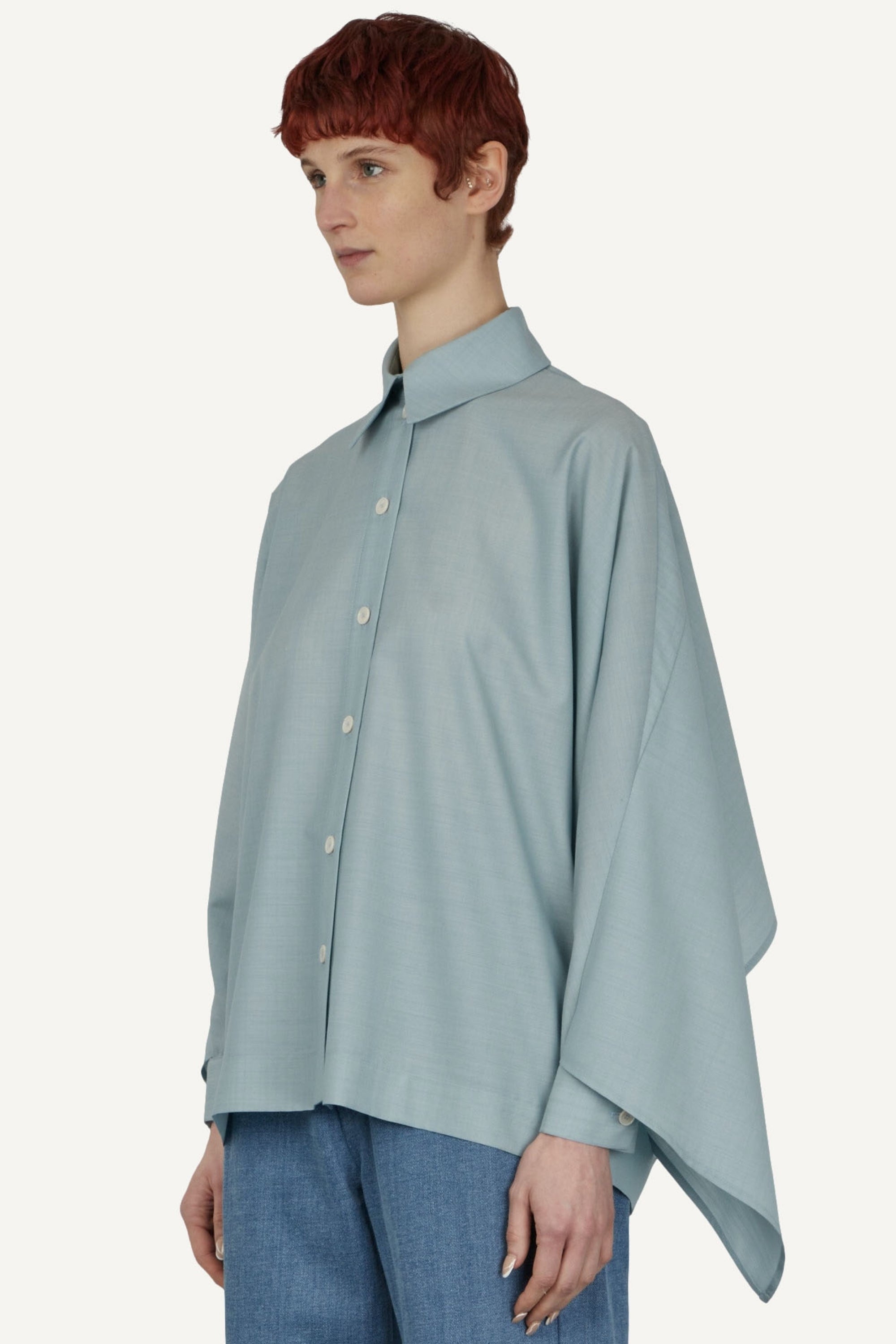 CHEMISE AVEC DRAPÉ AU DOS