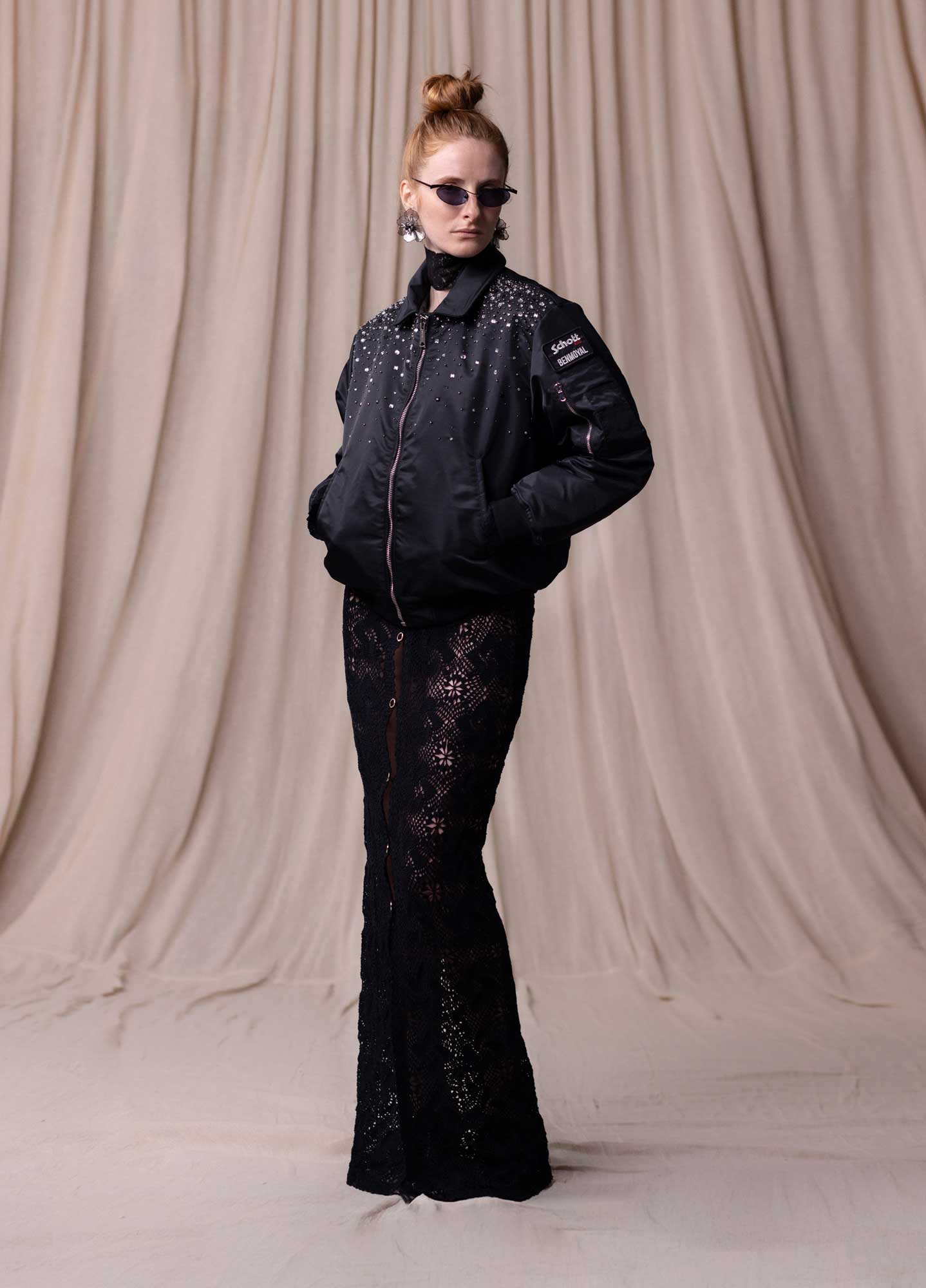 Collaboration Benmoyal x Schott, lookbook del bomber brodé cristaux