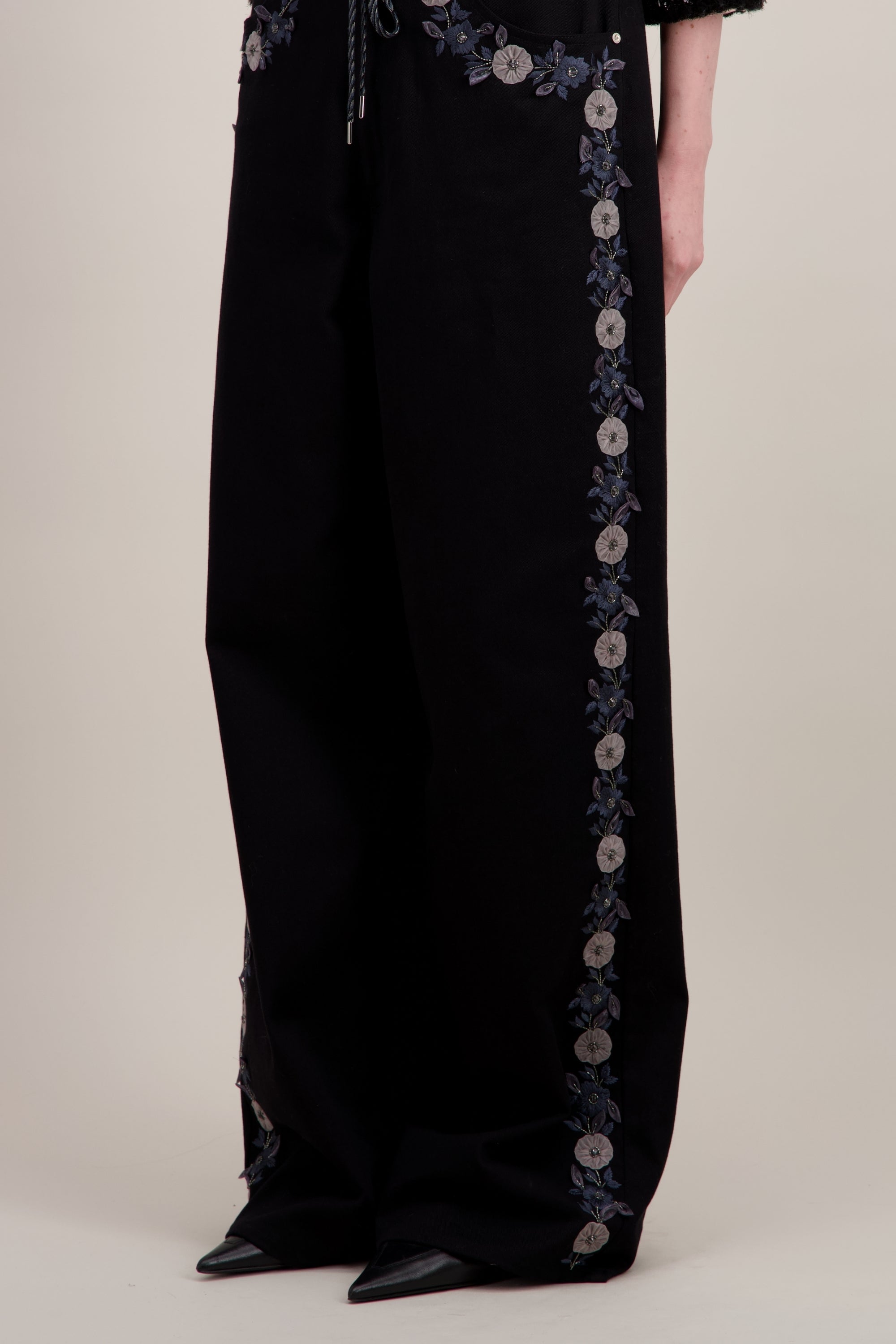 PANTALON LARGE BRODÉ